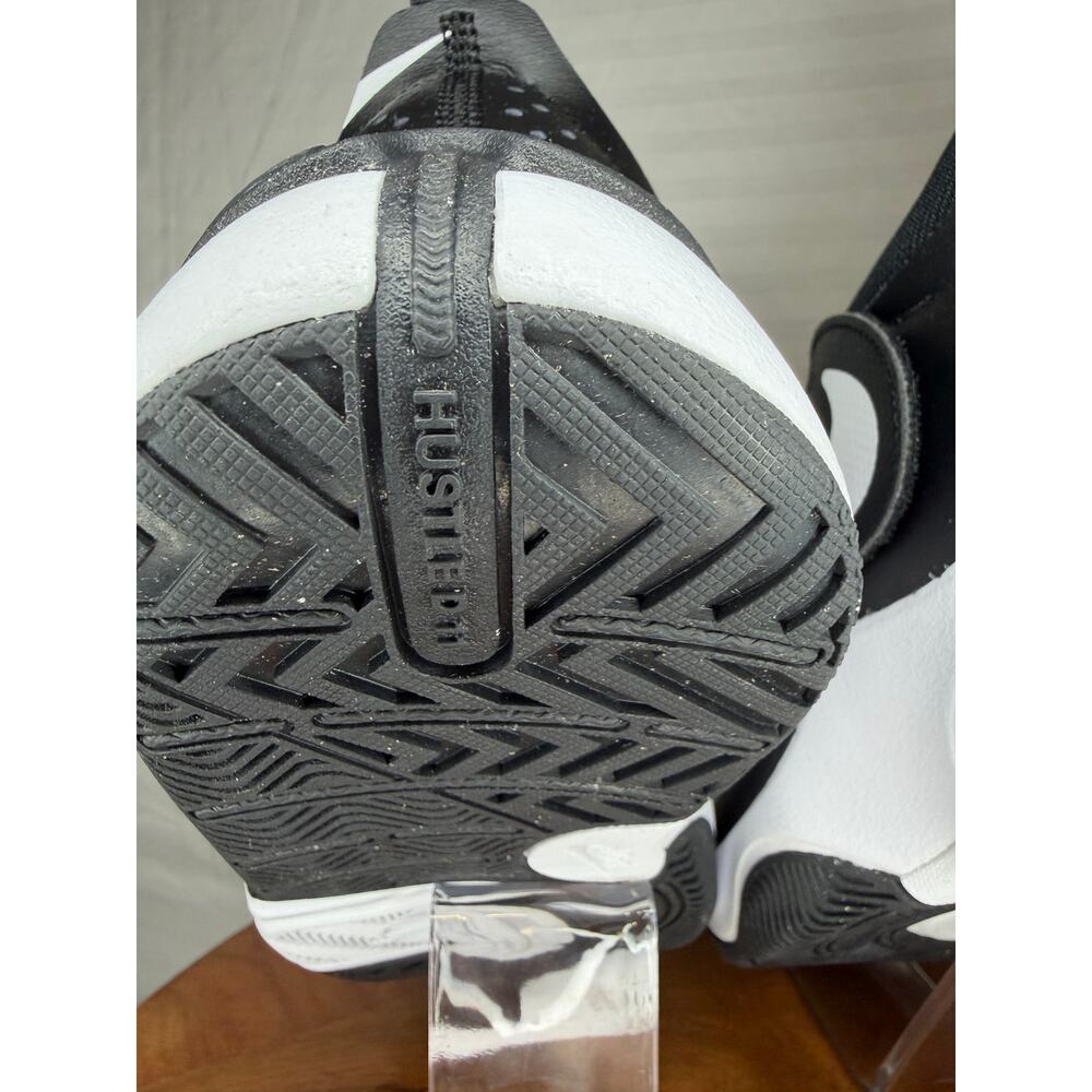 Nike Team Hustle D 11 GS Black White Basketball Shoes Youth 7Y Women’s 8.5 NWT - Picture 10 of 14